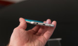 Вид сбоку на Samsung Galaxy S6 Edge